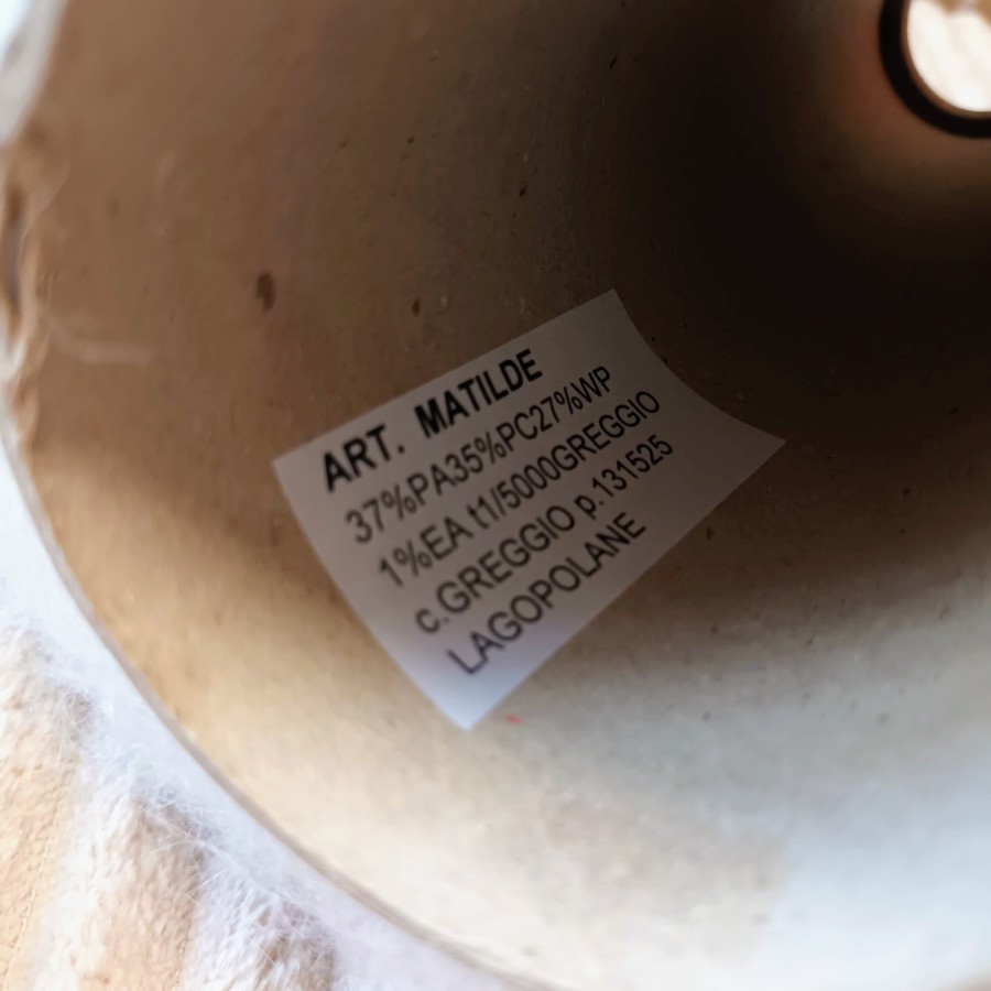 Siūlai su alpakos vilna ir žvyneliais – pieno baltumo (50 g)